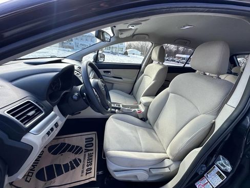 Used 2015 Subaru Crosstrek 2.0i Premium image 10