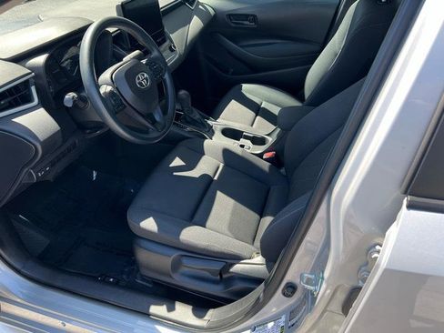 Used 2023 Toyota Corolla LE FWD image 5