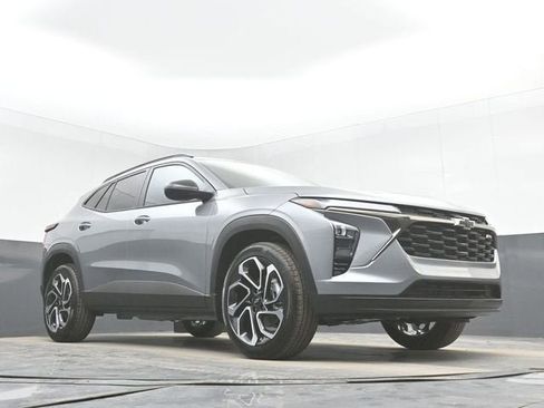 New 2026 Chevrolet Trax RS w/ Sunroof Package image 40