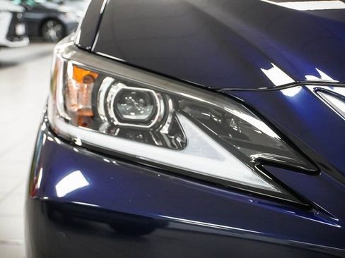 Certified 2025 Lexus ES 300h w/ Premium Package image 29