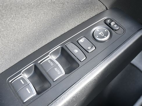 Used 2025 Honda Civic Sport image 16