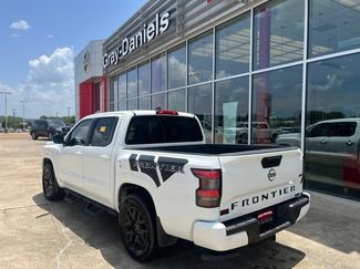 Used 2023 Nissan Frontier SV w/ Midnight Edition Package RWD video 2