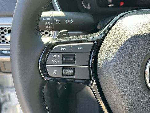 New 2025 Acura Integra image 24