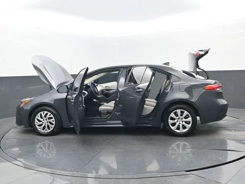 Used 2025 Toyota Corolla LE w/ Convenience Package image 31