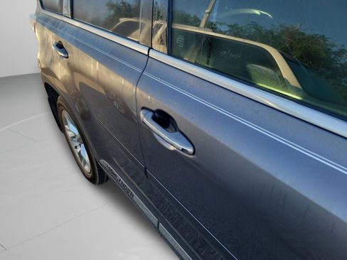 Used 2015 Toyota Highlander Limited Platinum image 16