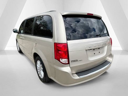 Used 2014 Dodge Grand Caravan SXT w/ Quick Order Package 29G SXT FWD image 5