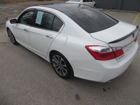 Used 2015 Honda Accord Sport image 26