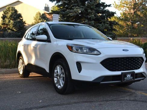 Used 2021 Ford Escape SE image 5