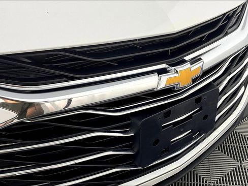 Used 2023 Chevrolet Malibu LT FWD image 31