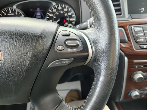 Used 2017 Nissan Pathfinder Platinum w/ Midnight Edition Package image 17