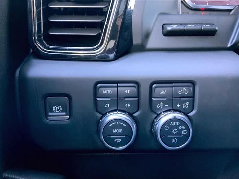 Used 2024 GMC Sierra 1500 AT4X w/ AT4X AEV Edition image 35