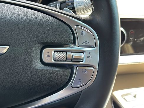Used 2025 Genesis GV70 2.5T AWD/4WD image 23