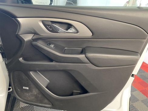 Used 2018 Chevrolet Traverse LT AWD/4WD image 7