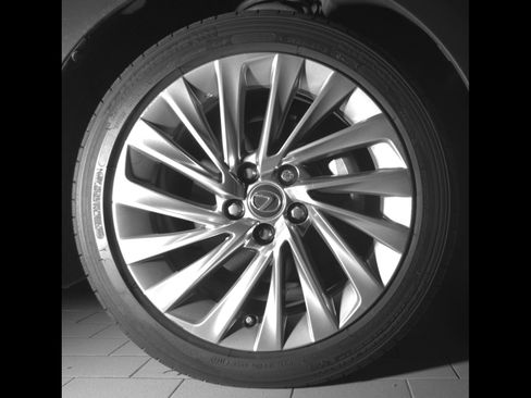 Used 2021 Lexus ES 350 Ultra Luxury w/ Accessory Package 2 FWD image 24