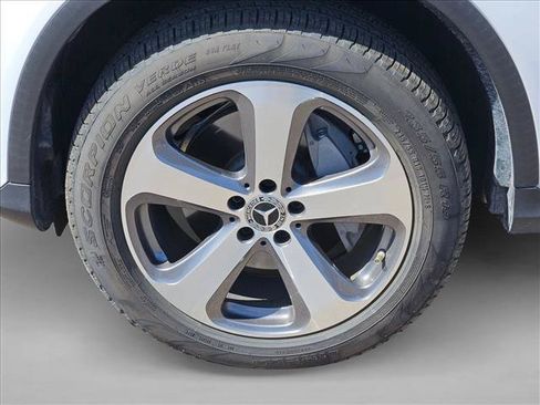 Used 2019 Mercedes-Benz GLC 300 image 13