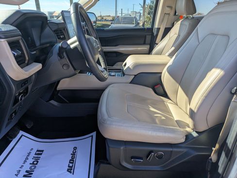Used 2023 Ford Expedition Max Limited image 10