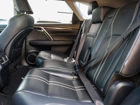 Used 2019 Lexus RX 350L Luxury FWD image 17