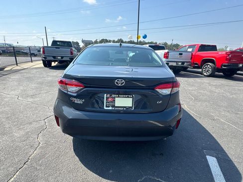 Used 2024 Toyota Corolla LE image 7