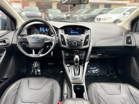 Used 2016 Ford Focus SE w/ Equipment Group 201A image 25
