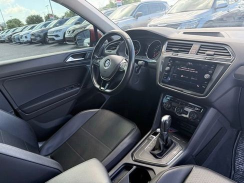 Used 2019 Volkswagen Tiguan SE image 13