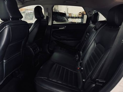 Used 2024 Ford Edge SEL image 18