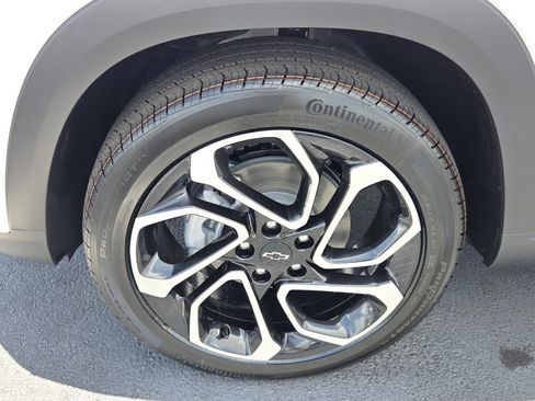 New 2026 Chevrolet Trax RS w/ Driver Confidence Package FWD image 4