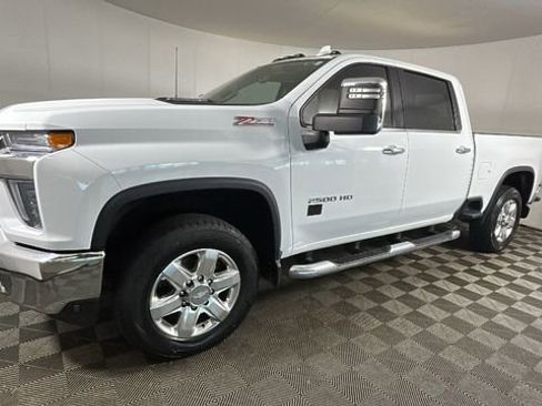 Used 2020 Chevrolet Silverado 2500 LTZ AWD/4WD image 7