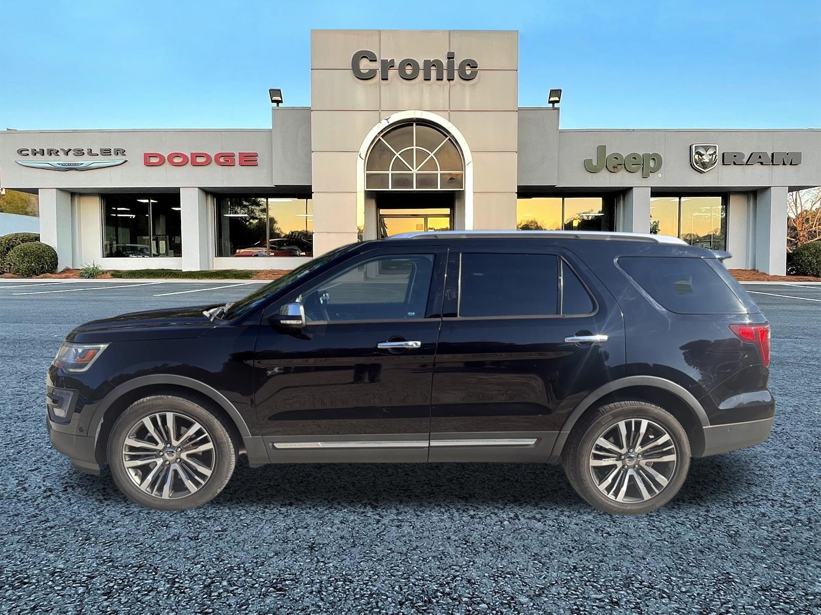 Used 2016 Ford Explorer Platinum AWD/4WD image 8