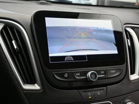Used 2024 Chevrolet Malibu LT FWD image 18