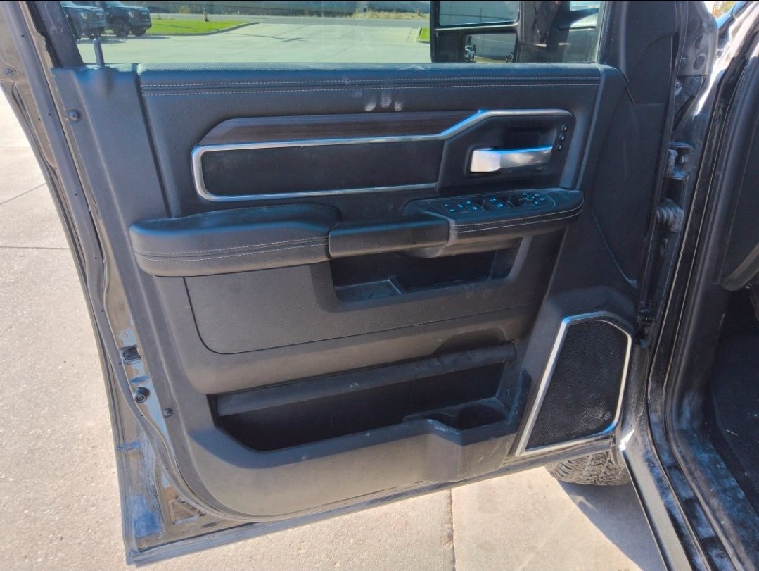 Used 2026 RAM 2500 Laramie AWD/4WD image 11