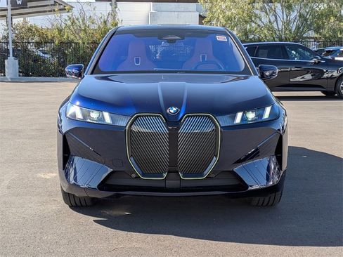 New 2026 BMW iX xDrive60 image 4