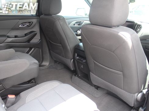 Used 2023 Chevrolet Traverse LT FWD image 25