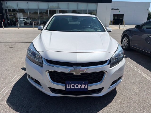 Used 2015 Chevrolet Malibu LT w/ Leather Package FWD image 2