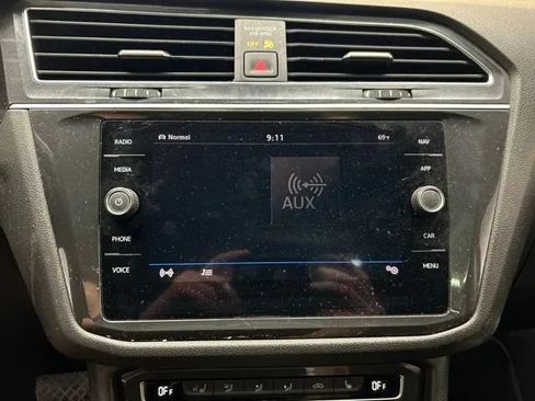 Used 2019 Volkswagen Tiguan SEL Premium AWD/4WD image 24