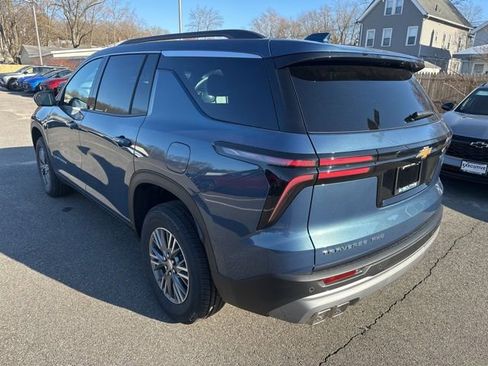 New 2026 Chevrolet Traverse LT w/ Driver Confidence Package AWD/4WD image 3