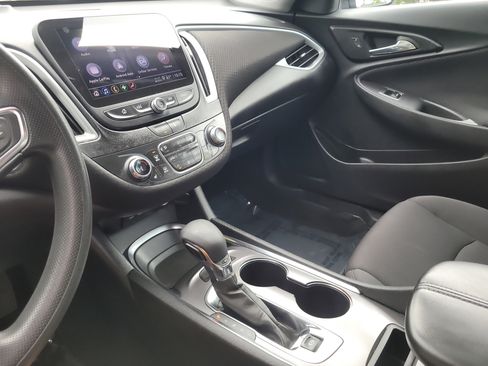 Used 2023 Chevrolet Malibu LT image 20