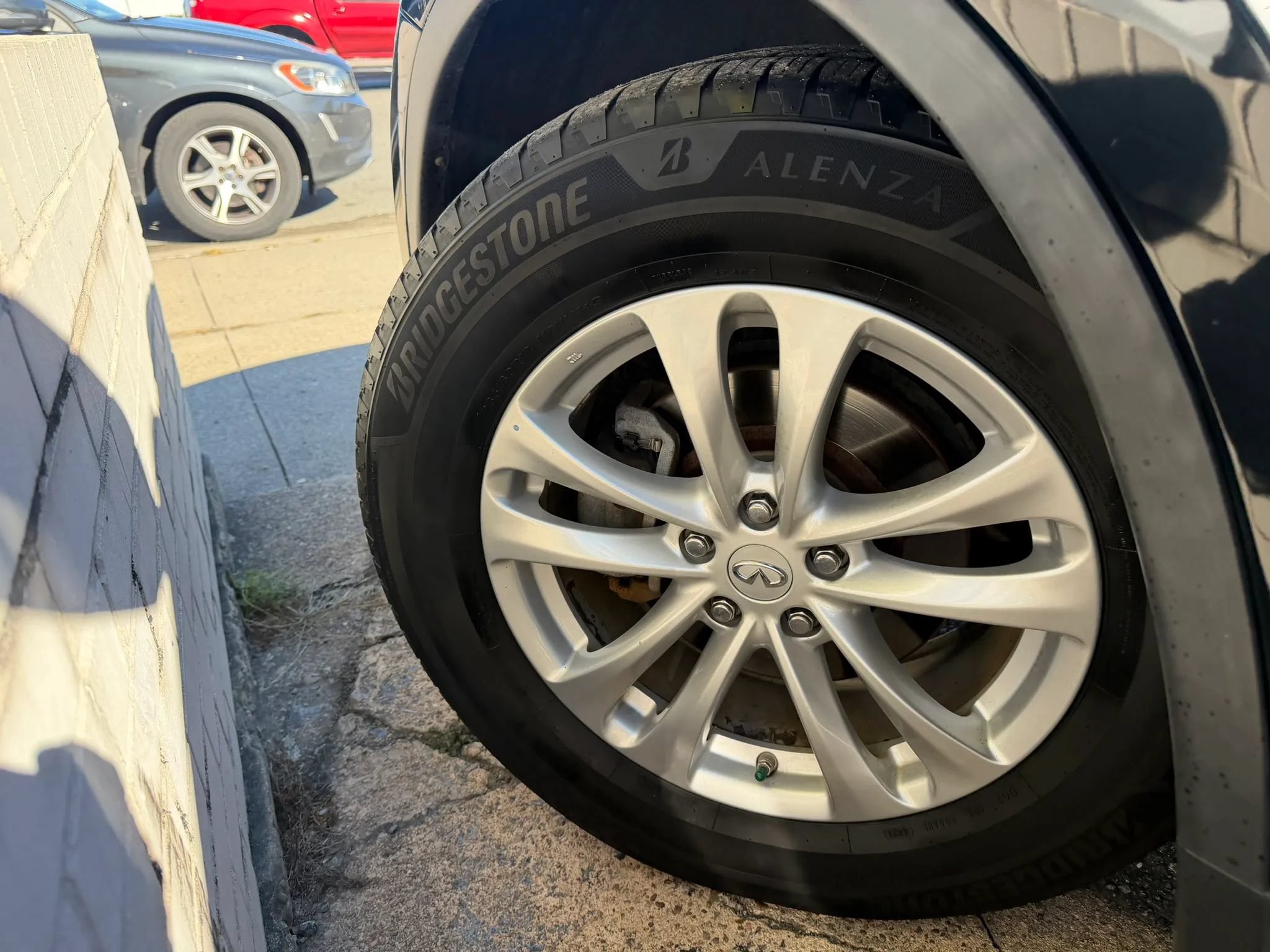 Used 2015 INFINITI QX70 2WD w/ Premium Package image 25