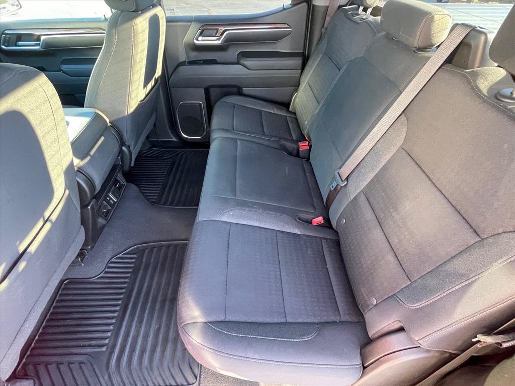 Used 2022 Chevrolet Silverado 1500 LT AWD/4WD image 22