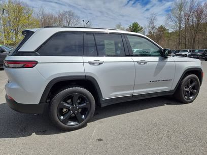 Used 2023 Jeep Grand Cherokee Limited w/ Black Appearance Package