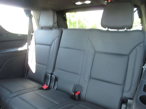 Used 2023 GMC Yukon Denali w/ Denali Reserve Package AWD/4WD image 24