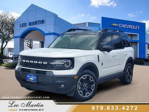 Used 2025 Ford Bronco Sport Outer Banks w/ Outer Banks Tech Package+ AWD/4WD image 1