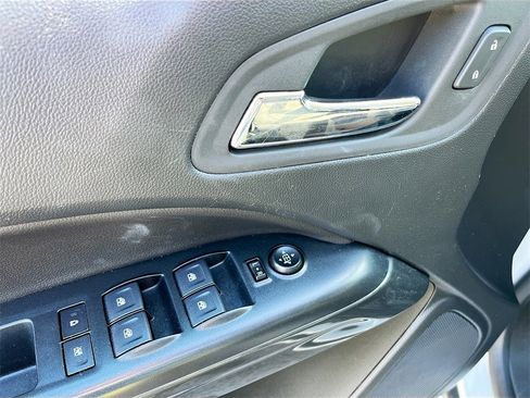 Used 2022 GMC Canyon AT4 image 17