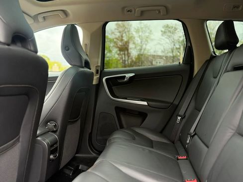 Used 2012 Volvo XC60 T6 AWD/4WD image 19