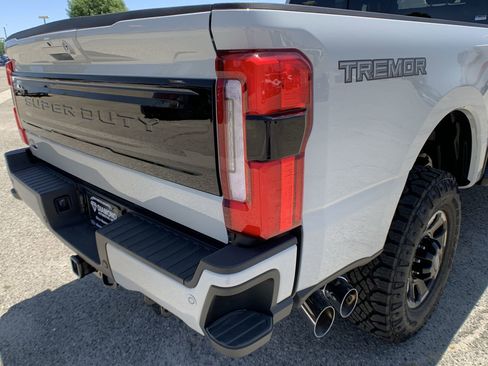New 2025 Ford F350 Platinum w/ Tremor Off-Road Package image 40