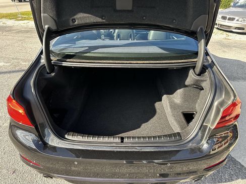 Used 2019 BMW 530i w/ Convenience Package image 16