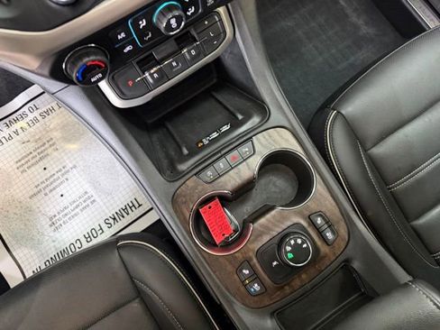 Used 2021 GMC Acadia Denali w/ Denali Ultimate Package AWD/4WD image 36