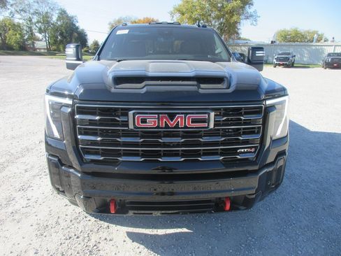 New 2026 GMC Sierra 3500 AT4 w/ AT4 Premium Plus Package image 12