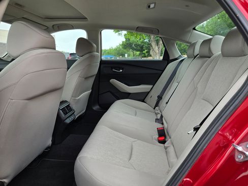 Certified 2025 Honda Accord SE image 14