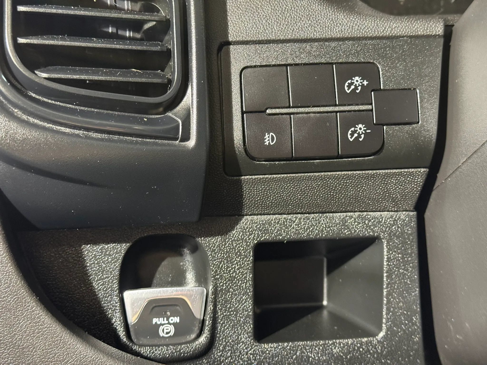 Used 2024 RAM ProMaster 2500 w/ Convenience Group FWD image 13