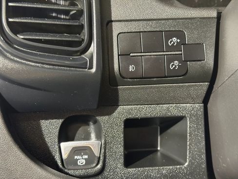 Used 2024 RAM ProMaster 2500 w/ Convenience Group FWD image 13